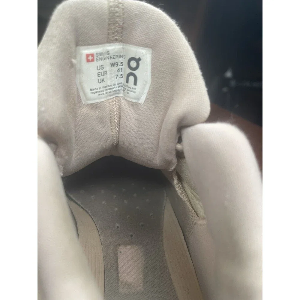 On Cloud Hi Speedboard Sneaker Tan Brownish Tint Women’s Size 9.5M Swiss Comfort
